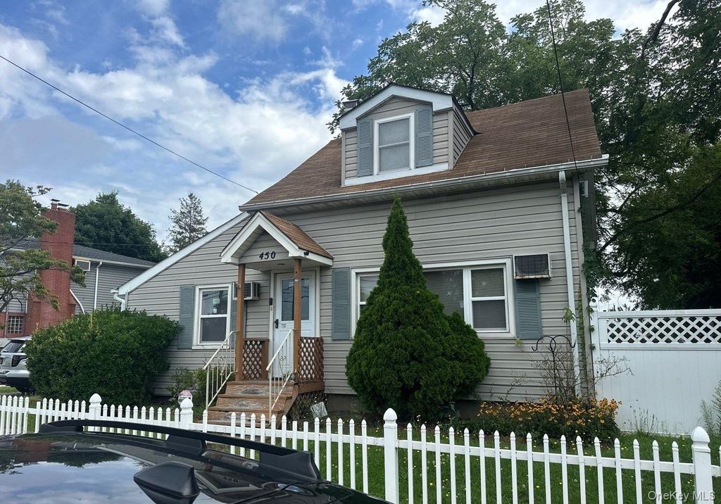 450 Great Neck Road, Copiague, NY 11726 — photo 3