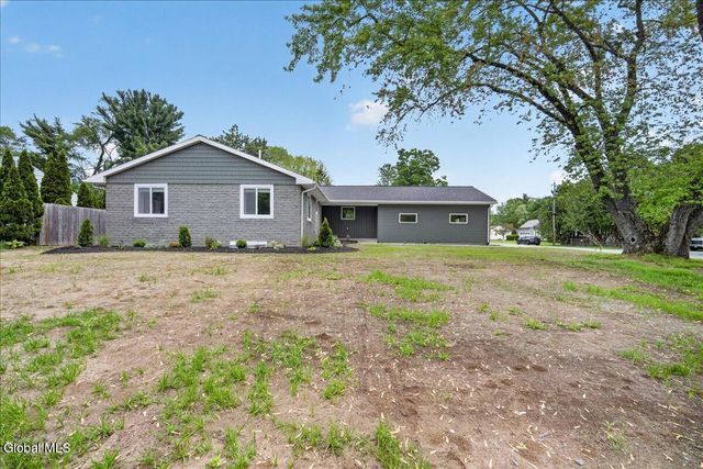 25 Merritt Road, South Glens Falls, NY 12803
