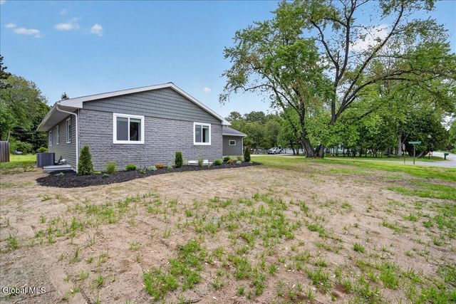 25 Merritt Road, South Glens Falls, NY 12803