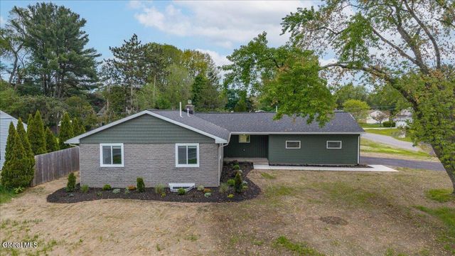 25 Merritt Road, South Glens Falls, NY 12803