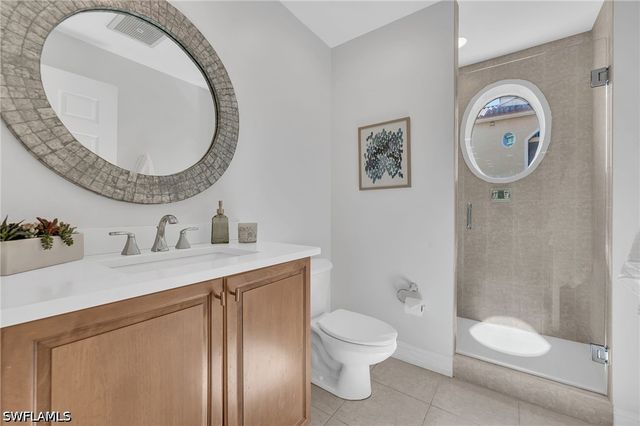 2738 Tiburon BLVD E 406, Naples, FL 34109