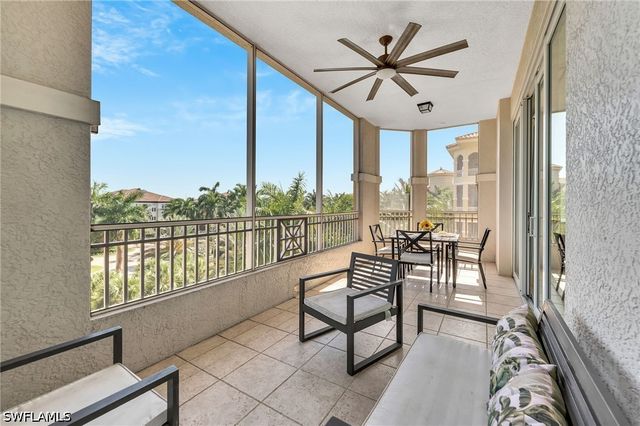 2738 Tiburon BLVD E 406, Naples, FL 34109