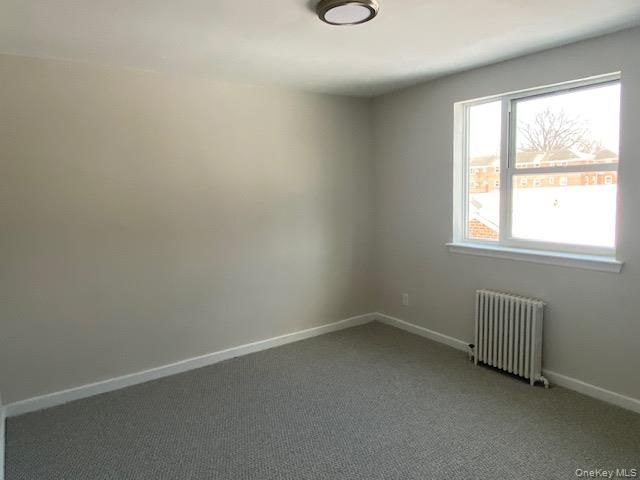 73-33 255th G-2, Glen Oaks, NY 11004