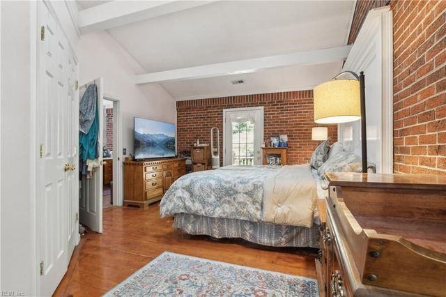 321 Maxwell LN, Newport News, VA 23606