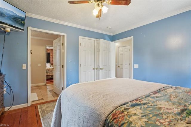 321 Maxwell LN, Newport News, VA 23606