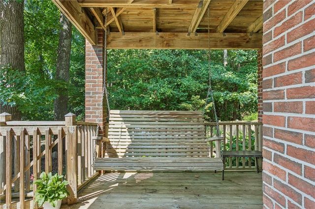 321 Maxwell LN, Newport News, VA 23606