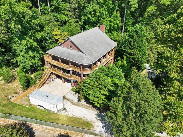 321 Maxwell LN, Newport News, VA 23606