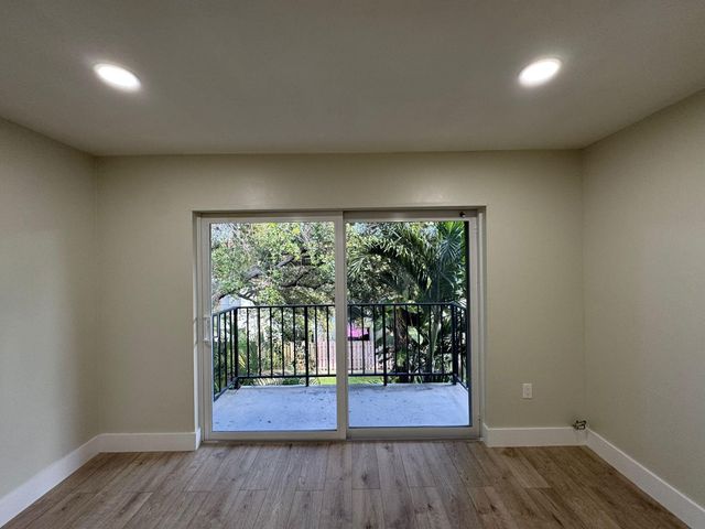 809 W Oakland Park Boulevard J10, Wilton Manors, FL 33311