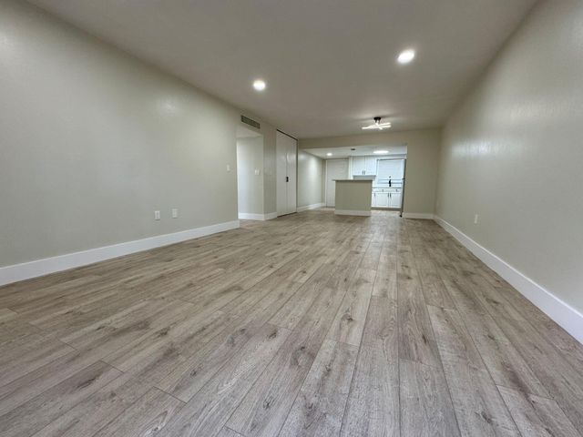 809 W Oakland Park Boulevard J10, Wilton Manors, FL 33311