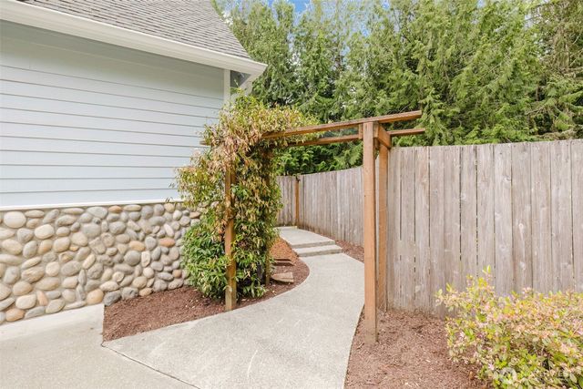 10120 129th Avenue NW, Gig Harbor, WA 98329