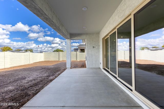 7566 W GELDING Drive, Peoria, AZ 85381