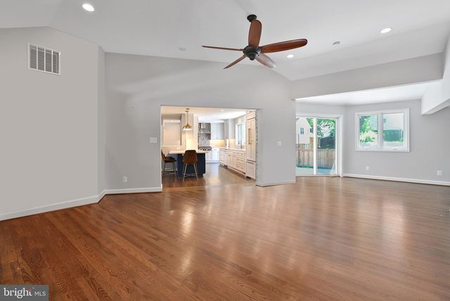 5400 WILLIAMSBURG BLVD, Arlington, VA 22207