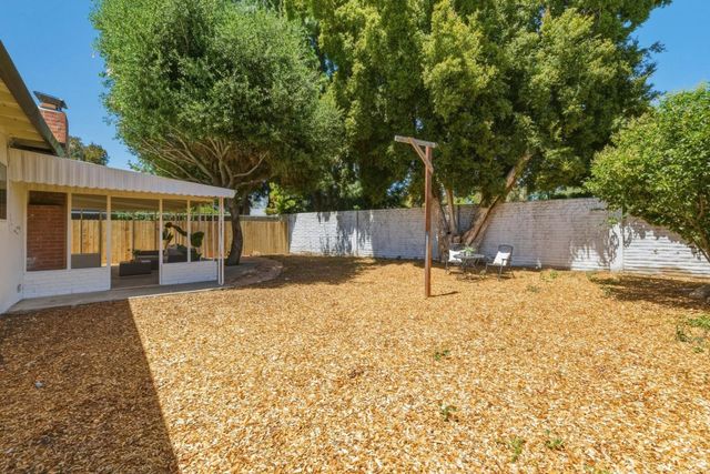 1403 Kavanaugh Drive, East Palo Alto, CA 94303