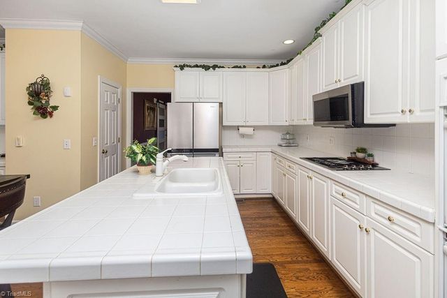 3101 Lodge Drive, Jamestown, NC 27282