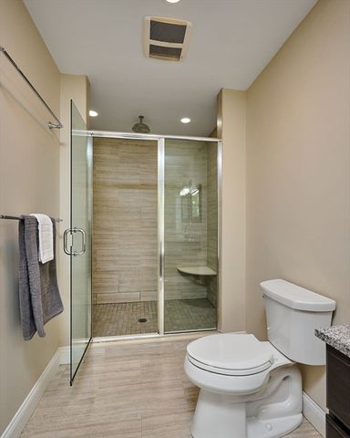 246 Hadley St, South Hadley, MA 01075