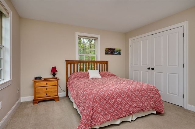 246 Hadley St, South Hadley, MA 01075