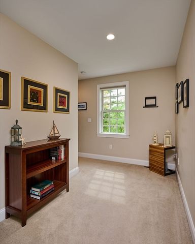246 Hadley St, South Hadley, MA 01075