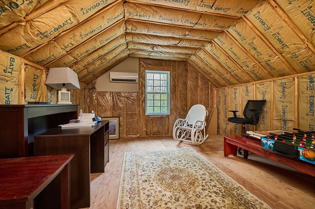 246 Hadley St, South Hadley, MA 01075