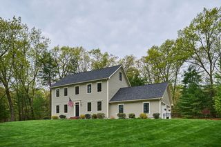 246 Hadley St, South Hadley, MA 01075