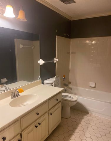 1947 MT BADON LN, Cordova, TN 38016