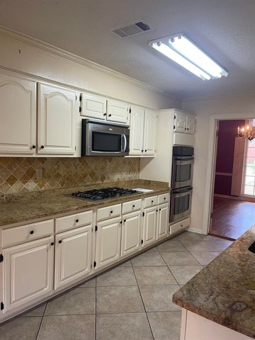 1947 MT BADON LN, Cordova, TN 38016