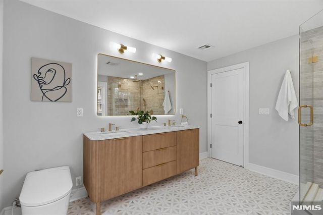 14 Marion Road, Montclair, NJ 07043