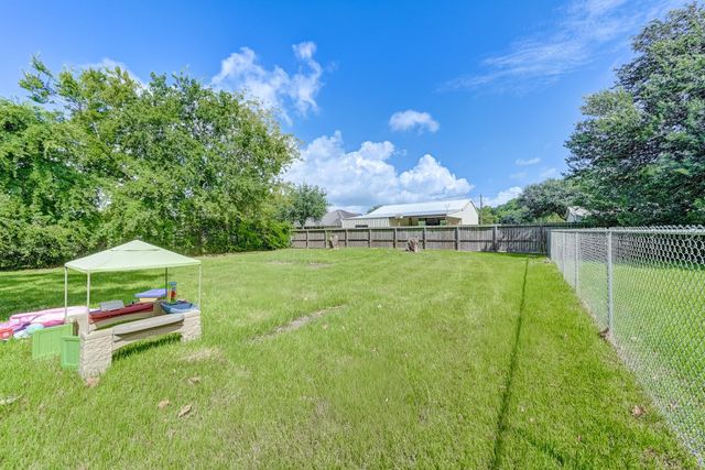 1104 Mabry Road, Baytown, TX 77520