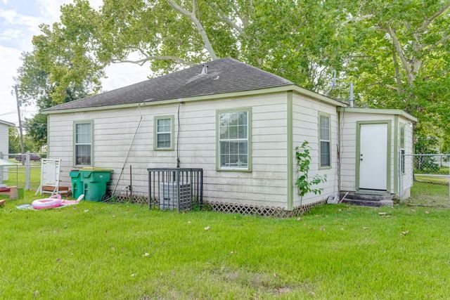 1104 Mabry Road, Baytown, TX 77520