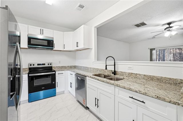 2330 Bigwood Trail, Atlanta, GA 30349