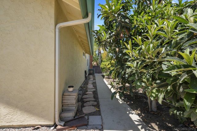 12651 Ridgeton, Lakeside, CA 92040