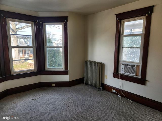 33 E GRAMBY ST, Manheim, PA 17545