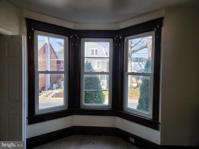 33 E GRAMBY ST, Manheim, PA 17545