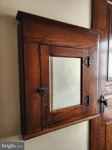 33 E GRAMBY ST, Manheim, PA 17545