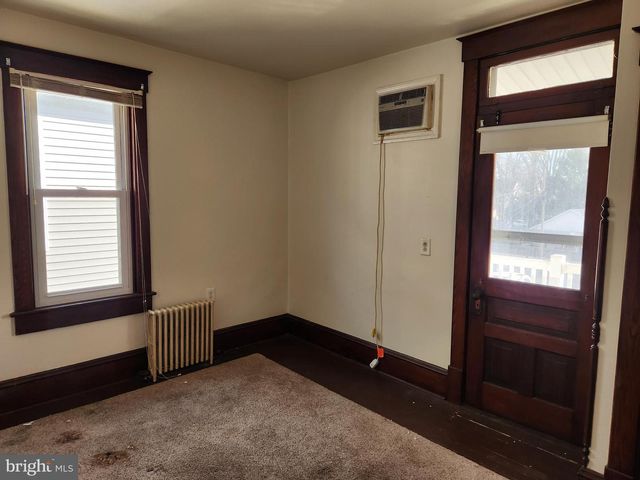 33 E GRAMBY ST, Manheim, PA 17545