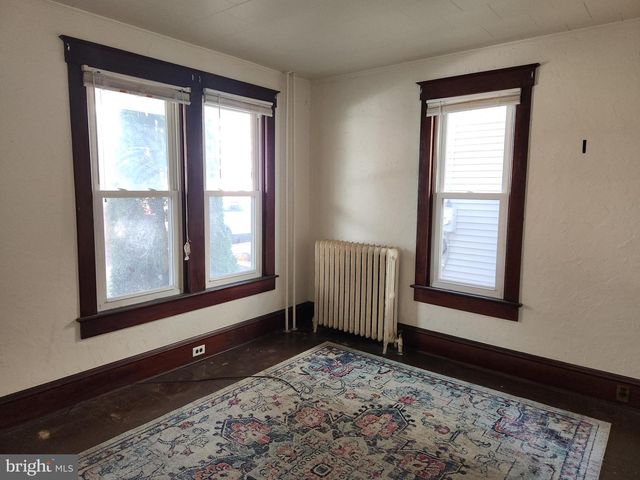 33 E GRAMBY ST, Manheim, PA 17545