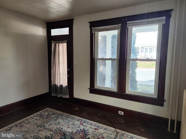 33 E GRAMBY ST, Manheim, PA 17545