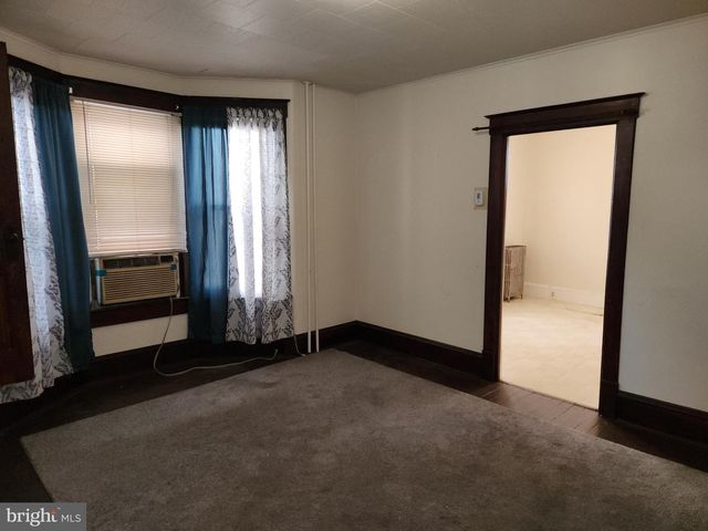 33 E GRAMBY ST, Manheim, PA 17545