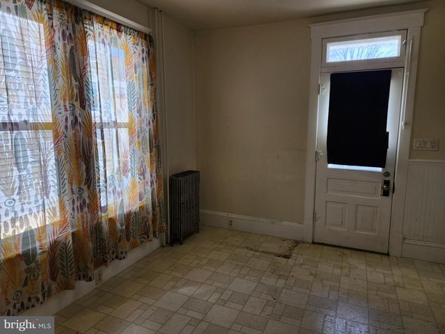 33 E GRAMBY ST, Manheim, PA 17545