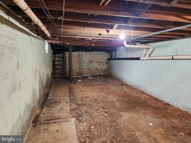 33 E GRAMBY ST, Manheim, PA 17545