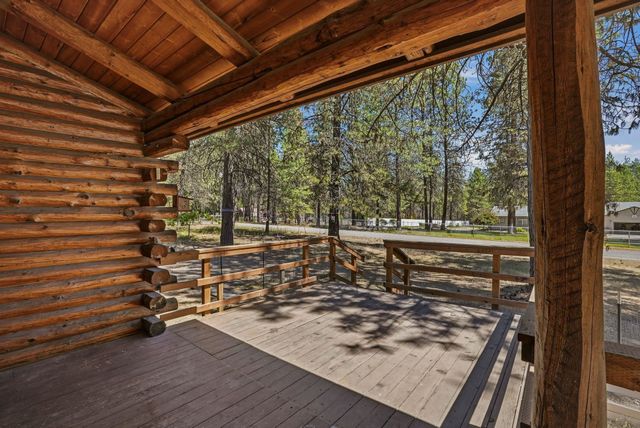 14816 W Maybob Rd, Nine Mile Falls, WA 99026