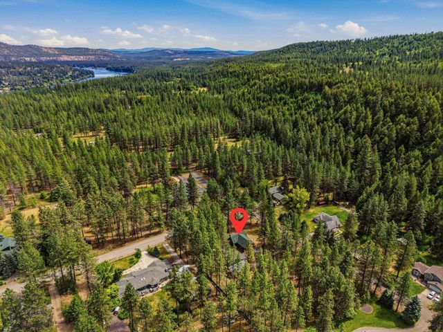 14816 W Maybob Rd, Nine Mile Falls, WA 99026