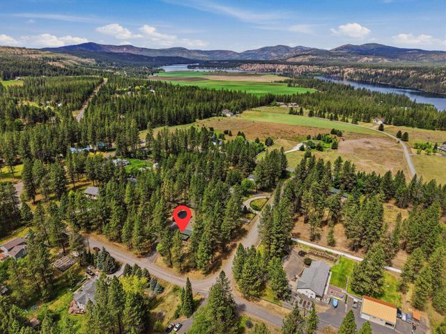 14816 W Maybob Rd, Nine Mile Falls, WA 99026