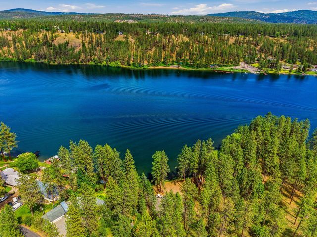 14816 W Maybob Rd, Nine Mile Falls, WA 99026