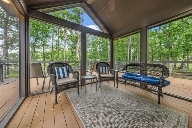 411 Waters Edge Way, Tracy City, TN 37387
