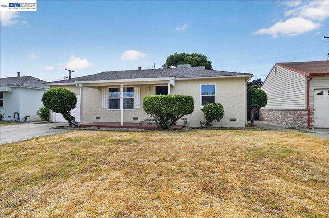 476 E Barrymore St, Stockton, CA 95204