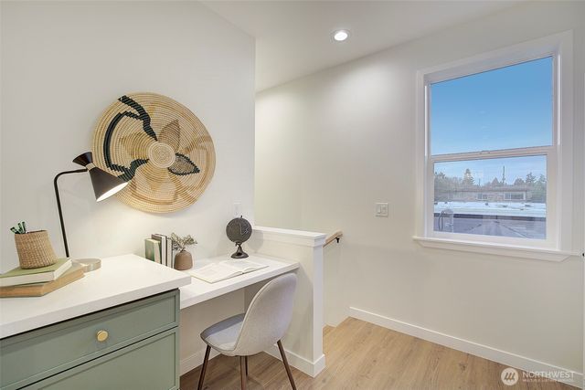 7008 Linden Avenue N, Seattle, WA 98103