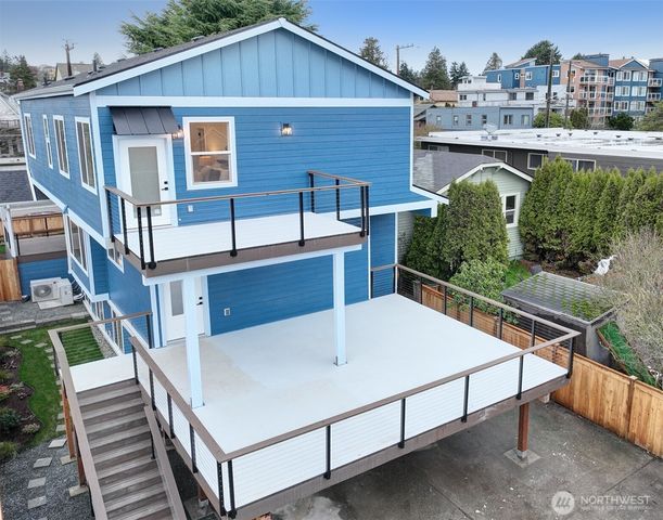 7008 Linden Avenue N, Seattle, WA 98103
