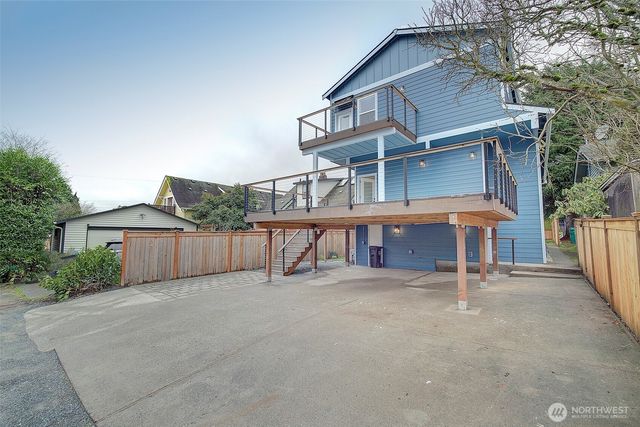 7008 Linden Avenue N, Seattle, WA 98103