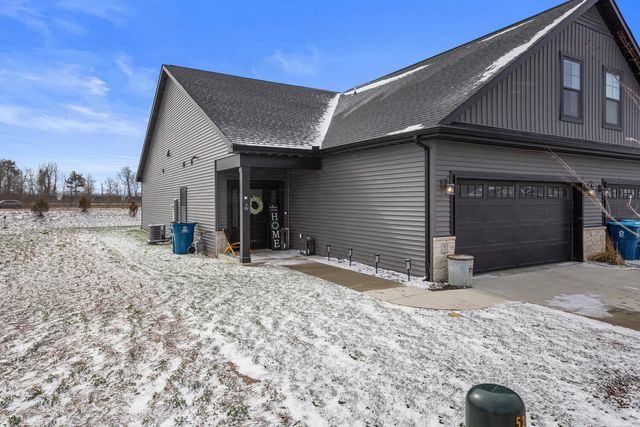 7 Prairie Trail, Monticello, IL 61856
