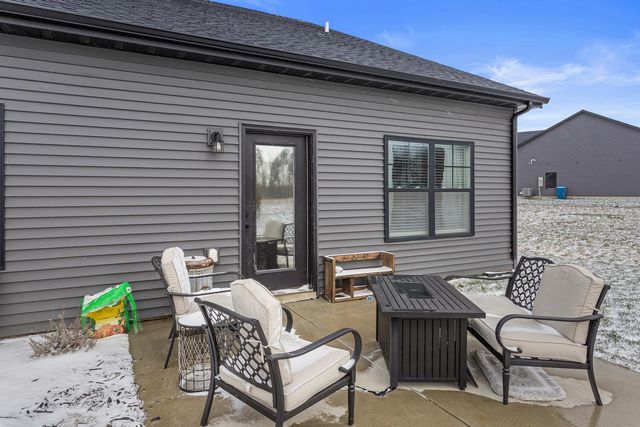 7 Prairie Trail, Monticello, IL 61856